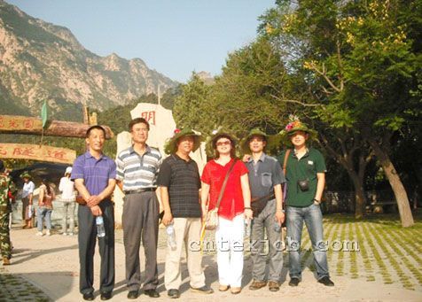 博聯(lián)濾布全體員工赴九門口長城，綏中海邊歡樂游